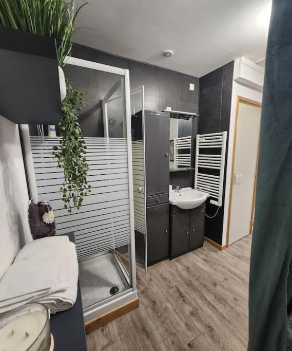 La Petite Loge De L'Ile Apartment Nantes Exterior photo