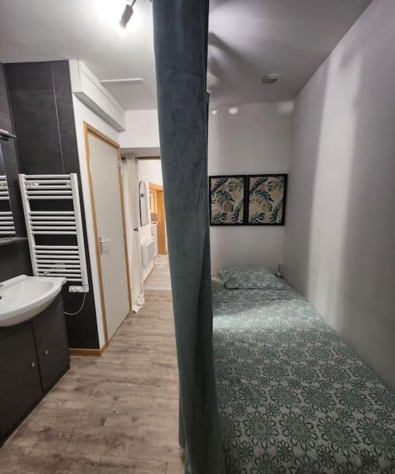 La Petite Loge De L'Ile Apartment Nantes Exterior photo